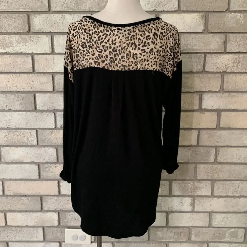 3for$20 blouse medium - Picture 2 of 4